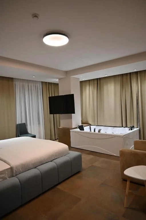 Deluxe King Room with private jacuzzi